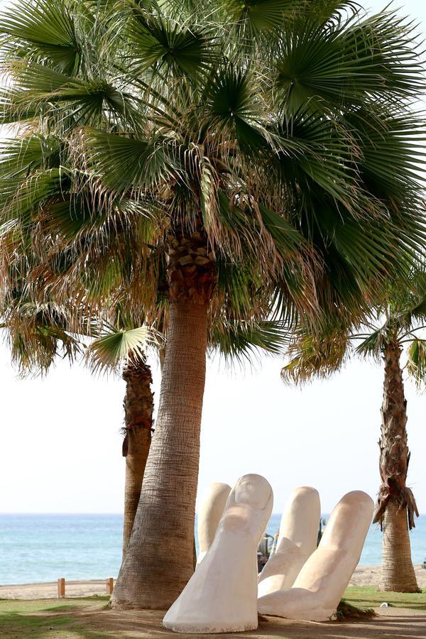 Suitur Apartamento Frente A La Playa ฟูเอนฮิโรลา ภายนอก รูปภาพ